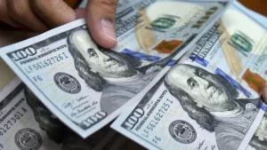 Volvió a caer el dólar y entró en su tercera rueda a la baja sobre el cierre del mes