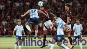 Racing perdió 1-0 con Flamengo por la ida de las semifinales de la Copa Libertadores
