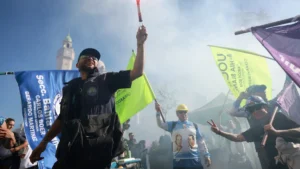 La CGT se movilizó por el 1 de mayo y advirtió que “vamos a profundizar los reclamos”