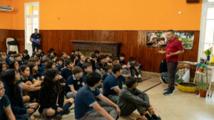 Capacitaron sobre alimentación saludable y huertas escolares en el Colegio San José