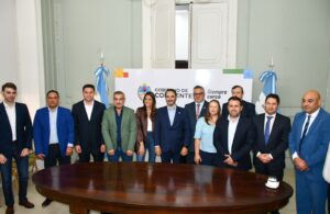 El Gobierno correntino destinó $4.400 millones para infraestructura en 10 municipios