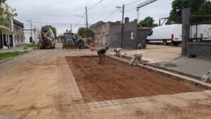 Reparan calles en Paso de los Libres