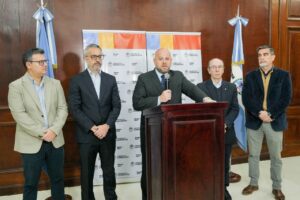 Provincia anunció aumento salarial del 10% y sueldo inicial supera el millón de pesos