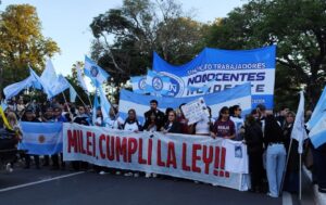 Masiva concurrencia en la Marcha Federal Universitaria en Corrientes y Resistencia