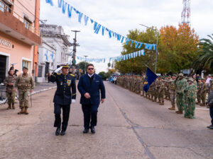 Paso de los Libres conmemoró el 25 de Mayo con un concurrido acto y desfile