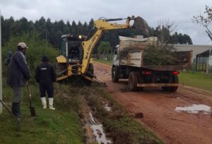 Vecinos de “Las Carmelitas” destacaron los trabajos de cuneteo y mejora de accesos