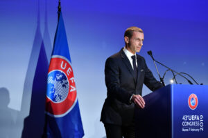 La UEFA amenazó con dejar de participar en las competiciones organizadas por la FIFA