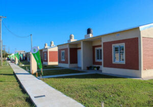 El Gobierno de Corrientes analiza un plan de viviendas para personas solteras