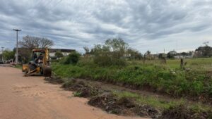 La Comuna libreña intensifica la limpieza de cunetas en calle exTucumán