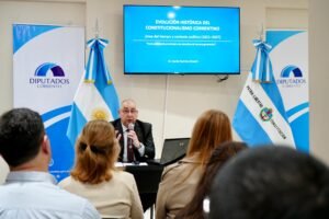 Ramírez Braschi disertó sobre la Evolución Histórica del Constitucionalismo Correntino