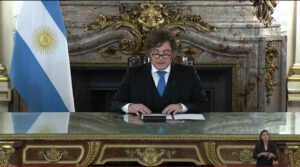 Milei anunció sanciones a empresas que operen en Malvinas y base en Tierra del Fuego