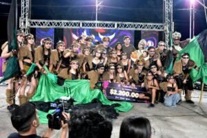 La Estudiantina 2026 de Monte Caseros cerró con emoción y reconocimiento a los jóvenes