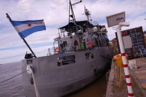 Buques de la Armada se suman al operativo de Corrientes ante el fenómeno “El Niño”
