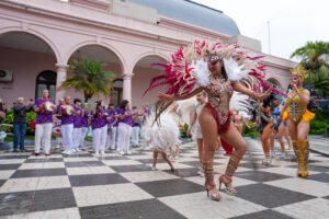 Con singular brillo, Paso de los Libres lanzó su Carnaval 2027 en Casa de Gobierno