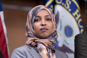 Omar responde a allanamiento de su casa diciendo que “no me van a silenciar”